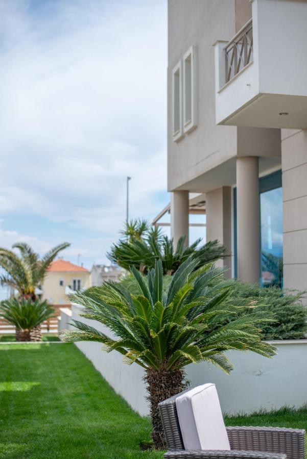 Villa Luminous Nea Iraklitsa Buitenkant foto