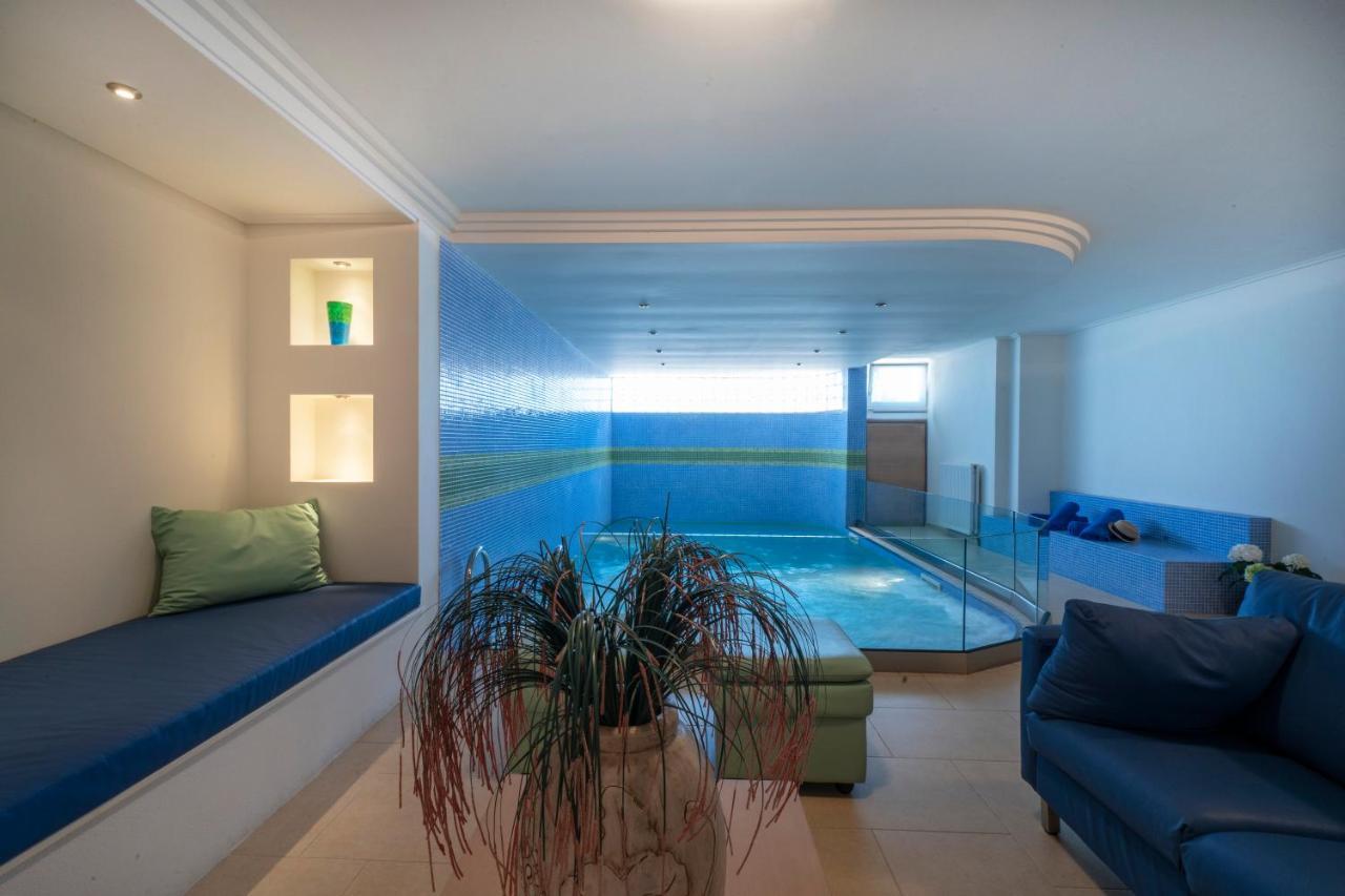 Villa Luminous Nea Iraklitsa Buitenkant foto